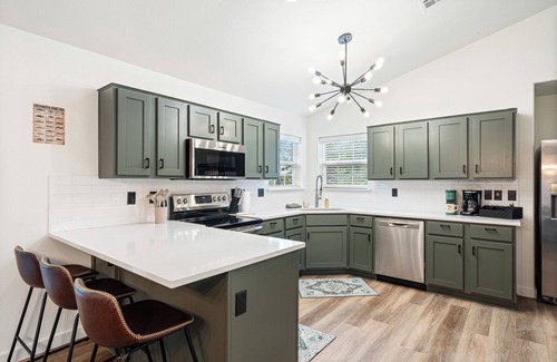 Rogers House | Modern-Rustic brand new Lake front home with hot tub + kayaks!