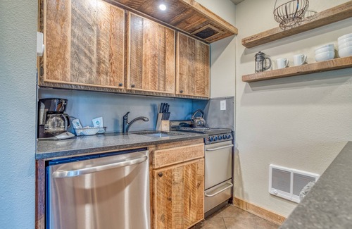 Century West Condo | Modern Rustic Updates Set This 2-Bedroom Mt. Bachelor Village Condo Apart!