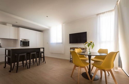 L'Albufereta Apartment | Modern sea Front Sea Waves