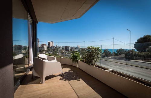 L'Albufereta Apartment | Modern sea Front Sea Waves