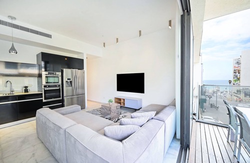 Tel Aviv City Center Apartment | Modern Sea View 3BR on Frishman Beach by HolyGuest