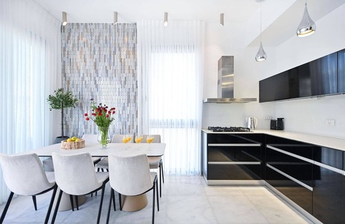 Tel Aviv City Center Apartment | Modern Sea View 3BR on Frishman Beach by HolyGuest