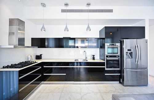 Tel Aviv City Center Apartment | Modern Sea View 3BR on Frishman Beach by HolyGuest