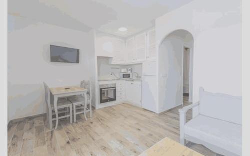 Es Castell Apartment | Modern Seaside Apartment in Menorca