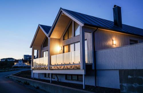 Vestbygd House | Modern Seaside Home with Sea View & Private Motorboat