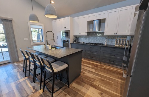 Oakley House | Modern Serenity Retreat Near Biltmore Estate - Where Luxury Meets Sustainability