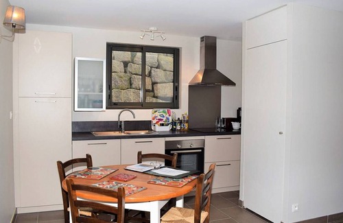 Tregastel House | Modern Single-Level House with WiFi, Terrace, and Parking in Trégastel
