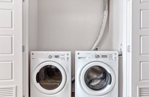 Cascade Apartment | Modern SLU 1BR w/ Gym & Lounge, close to Space Needle, by Blueground