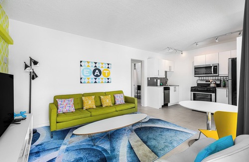 Deepwell Estates Apartment | Modern So. Palm Springs 1-bd 29+day Corp rental