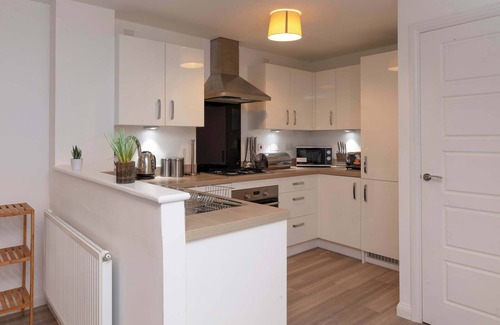 Yeovil House | Modern & Spacious 4 Bedroom House in Yeovil