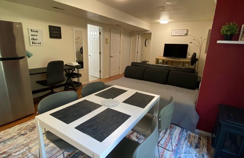 Corvallis House | Modern, Spacious, and Private 1BR Suite
