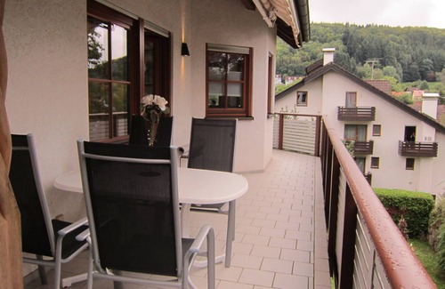 Kandern Apartment | Modern spacious apartment in a quiet south-facing slope.