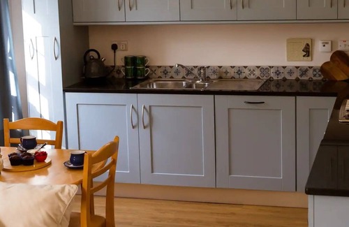 Athenry Apartment | Modern Spacious Bright Selfcontained Garden Rooms