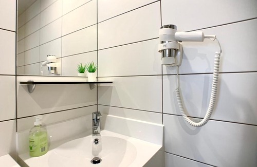 Sanem Apartment | Modern Spacious Studio - 5 Min Walk Rockhal/DT