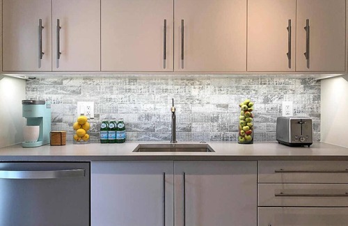 Deerfield Beach Apartment | Modern & Spacious Luxury Apartment – Steps to the Beach