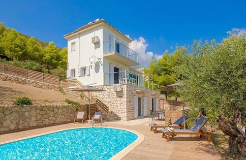 Kerion Villa | Modern & Spacious Villa with A/C, Private Pool & Amazing Sea Views, 3 km from Lemni Keri Beach!