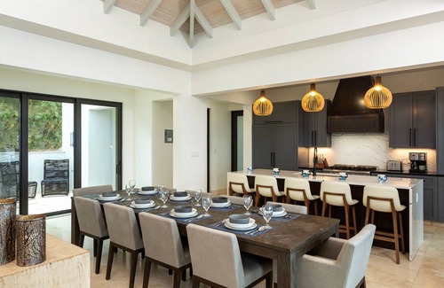 Contant Farms House | Modern, Spacious Villa with Panoramic Ocean Views – Minutes from Cruz Bay