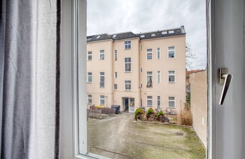 Zehlendorf Apartment | Modern Steglitz 1BR, Fully Furnished & Equipped, by Blueground