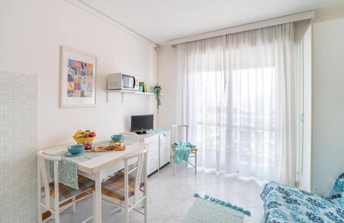 Lignano Sabbiadoro Apartment | Modern Studio with a Gorgeous Terrace