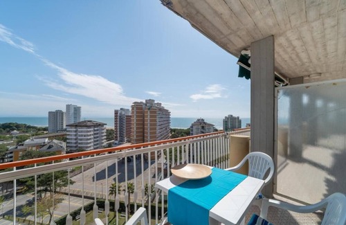 Lignano Sabbiadoro Apartment | Modern Studio with a Gorgeous Terrace