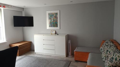 Czestochowa Apartment | Modern Studio 9