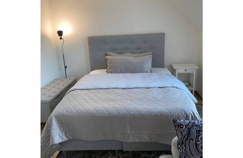 Sigtuna Apartment | Modern Studio Apartment - 5 minutes from grocery store and pizzeria