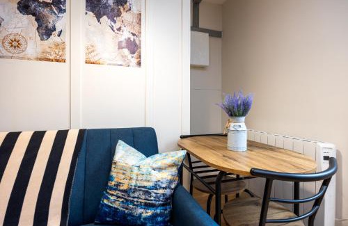 Broadstone Apartment | Modern Studio APT - 20 Min Walk to Ha penny Bridge
