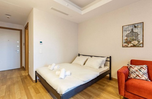 Maslak Apartment | Modern Studio Flat with City View in Sariyer
