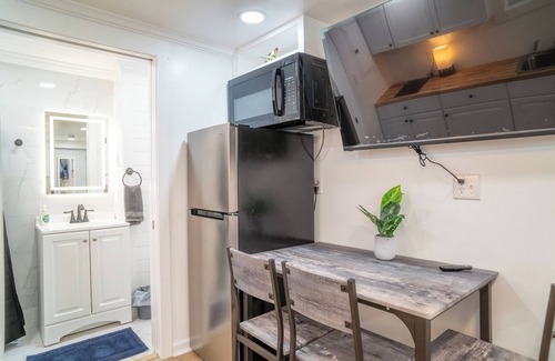 Metropolitan Apartment | Modern Studio Getaway