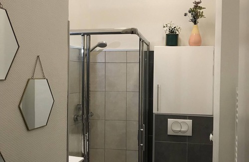 Auxerre Apartment | Modern studio, hyper city center