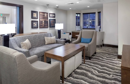 Gilbert Apartment | Modern Studio in Phoenix | Hot Tub + Outdoor Pool + 24 Hour Business Center