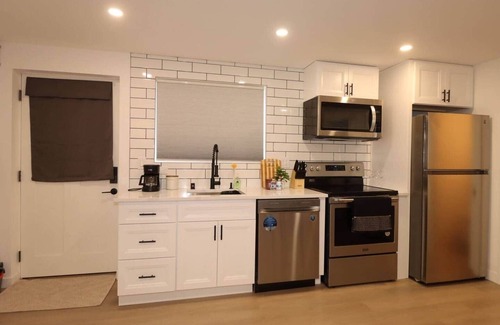 Columbia City Apartment | Modern studio in Seattle near Downtown, Airport, Stadiums, light rail.