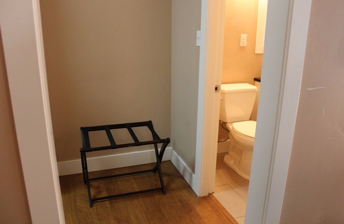 Downtown Anchorage Apartment | Modern Studio in the Heart of Downtown Anchorage