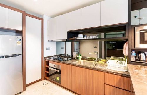 Kuala Lumpur City Centre Apartment | Modern Studio Suites 5mins walk to Monorail KLCC[Netflix]
