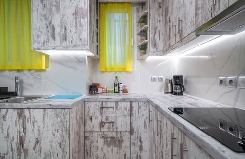 Omonia House | Modern & Stylish Apt at the Heart of Athens
