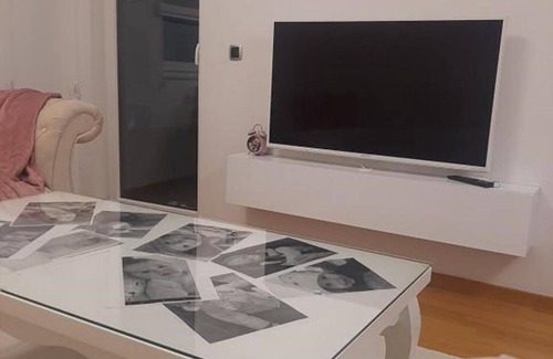 Ilidza Apartment | Modern Suite Bulevar - Two Bedroom Apartment with Balcony