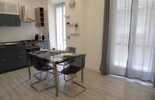 Gianicolo House | Modern, tastefully renovated apartment near Trastevere