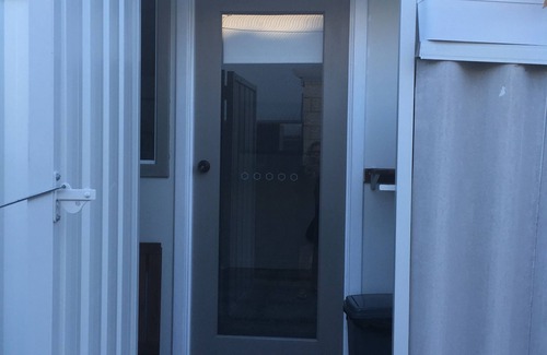 Hilton Apartment | Modern Tiny House