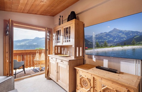 Kirchberg in Tirol Apartment | Modern top floor flat with fantastic views