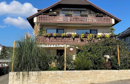 Ihringen Apartment | Modern top-floor apartment with stunning views of the Vosges mountains