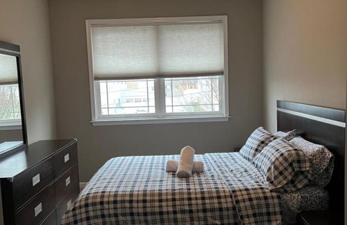 Bridgeport House | Modern Townhome in King of Prussia