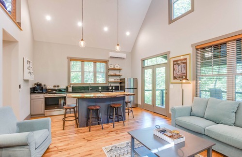 Valley Hill House | Modern Treetop Cottage with Covered Deck – Near Historic Hendersonville
