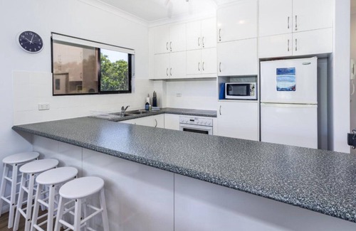 Bongaree Apartment | Modern Unit with Penthouse Views