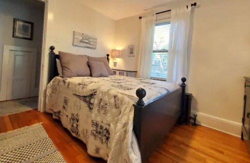 Winchester House | Modern Upscale Home, Historic Downtown Winchester