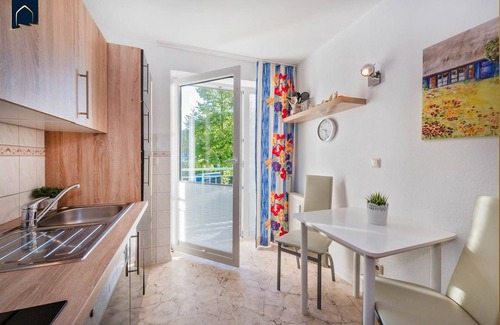 Heringsdorf Apartment | Modern vacation apartment in Herimgsdorf with balcony - only 200 m to the beach