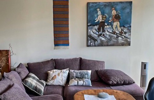 Hemsedal Apartment | Modern vacation apartment with sauna and terrace.