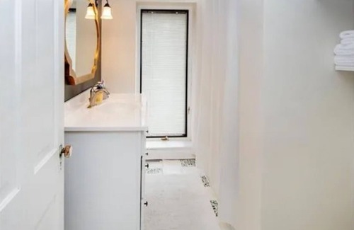 West Side House | Modern Victorian Home Entire Home Or Private Rooms Available for family or group