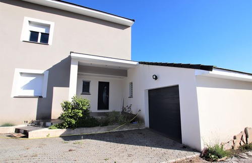 Marnhagues-et-Latour Villa | Modern villa with spa in the heart of nature