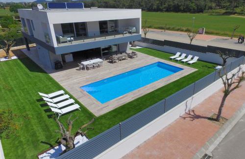 Calella de Palafrugell House | Modern Villa Olivera with Private Pool