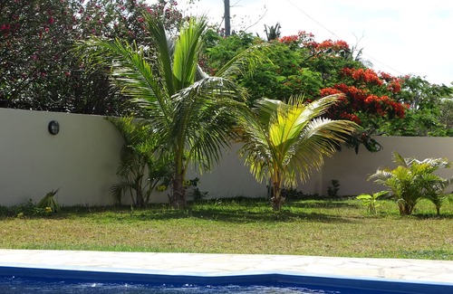 Cap Malheureux Villa | Modern villa 4 bedrooms with en-suite bathrooms pool BBQ beach amenities nearby